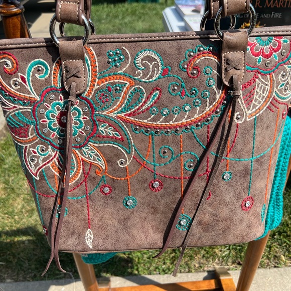 American Bling NWT Purse- multicolored embroidered Brand New! - Picture 7 of 8